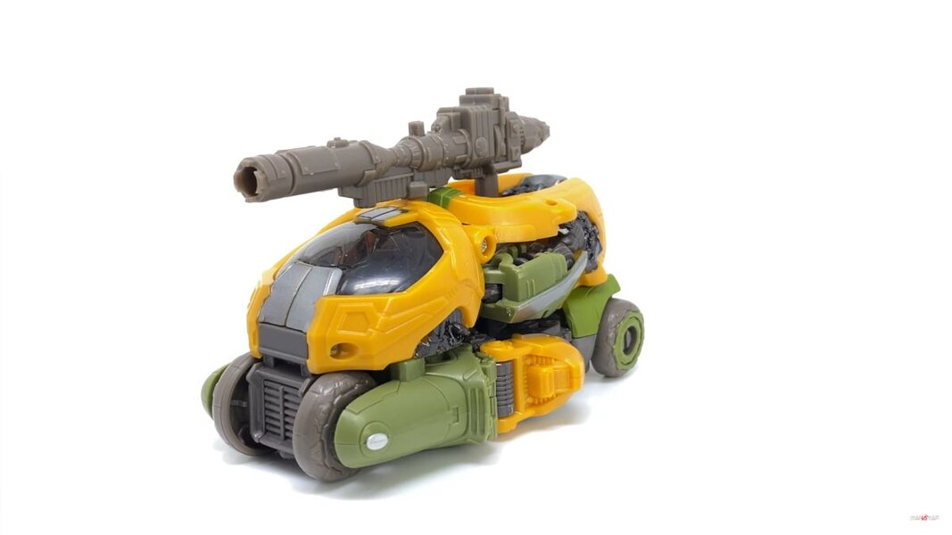 Transformers Bumblebee Movie Studio Series Brawn In Hand Image  (33 of 39)